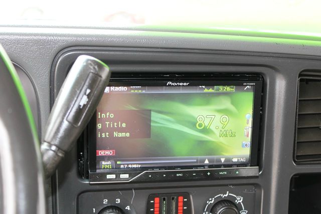 Chevrolet Avalanche 2005 photo 2