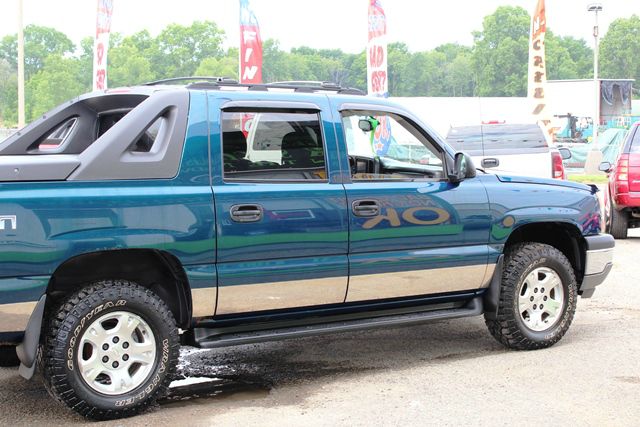 Chevrolet Avalanche 2005 photo 3