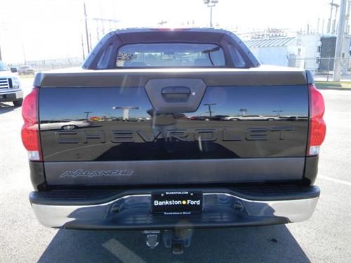 Chevrolet Avalanche 2005 photo 2