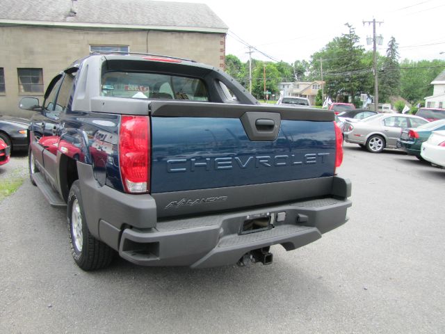 Chevrolet Avalanche C350 4dr Sdn 3.5L Sport RWD Sedan Pickup Truck