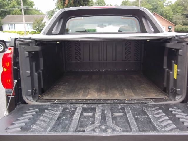 Chevrolet Avalanche 2005 photo 3