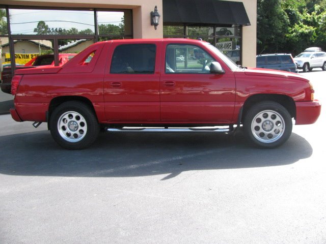 Chevrolet Avalanche 2005 photo 3