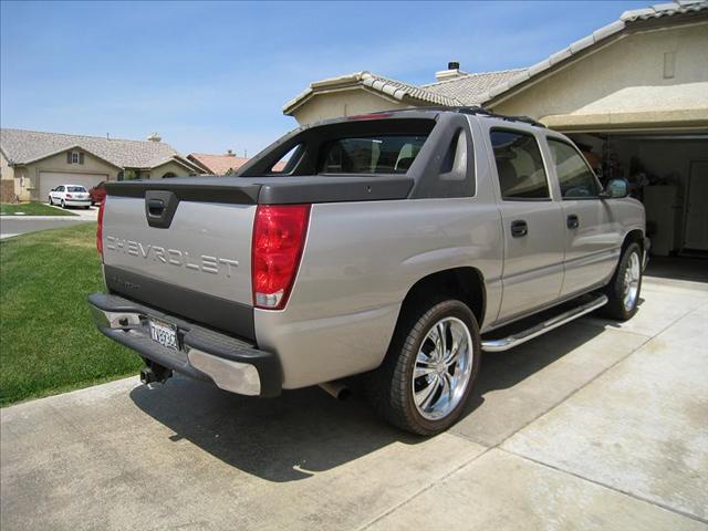 Chevrolet Avalanche 2005 photo 3