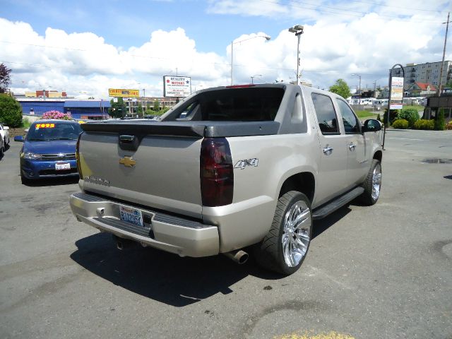 Chevrolet Avalanche T6 Turbo AWD Pickup Truck