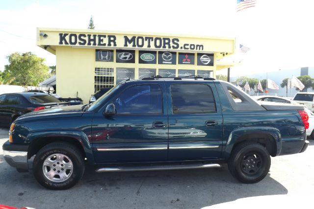 Chevrolet Avalanche 2005 photo 2