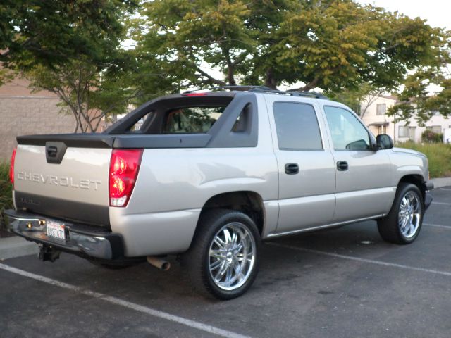 Chevrolet Avalanche 2006 photo 3