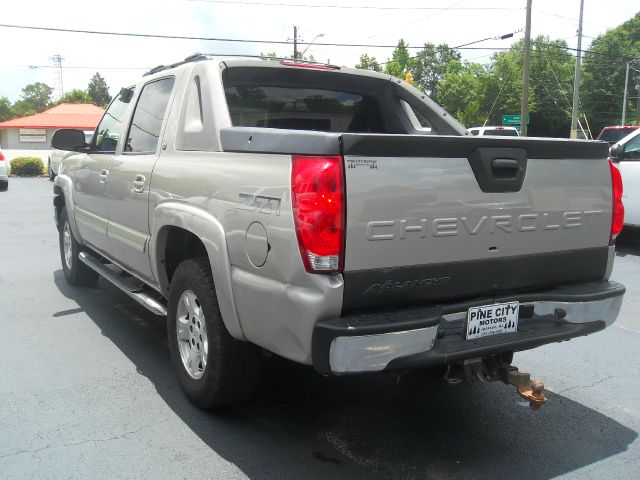 Chevrolet Avalanche 2006 photo 3