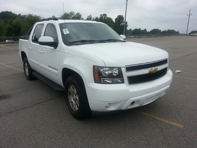 Chevrolet Avalanche Lariat Super Duty Pickup Truck