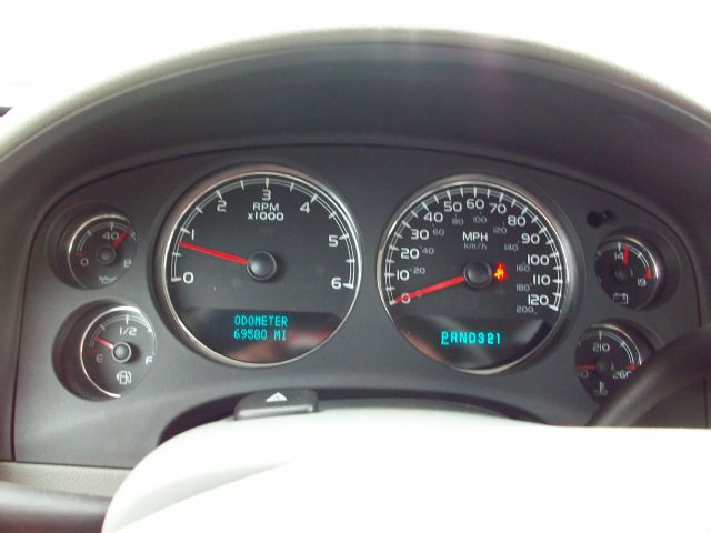 Chevrolet Avalanche 3.2 Pickup Truck