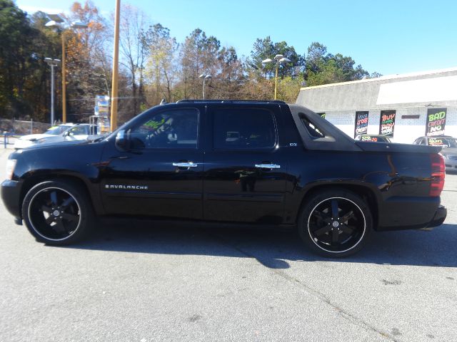Chevrolet Avalanche Slt-2 4X4 Pickup Truck