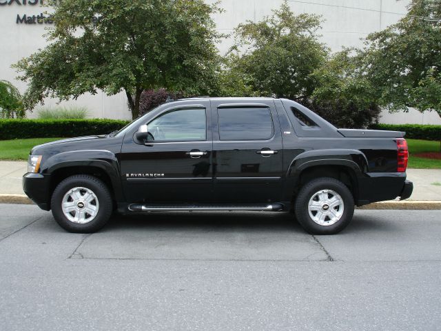 Chevrolet Avalanche 2007 photo 2