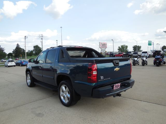 Chevrolet Avalanche 2007 photo 2