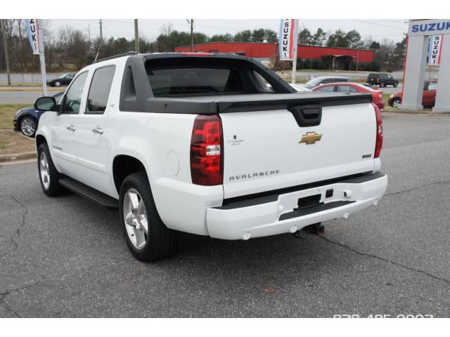 Chevrolet Avalanche 2008 photo 2