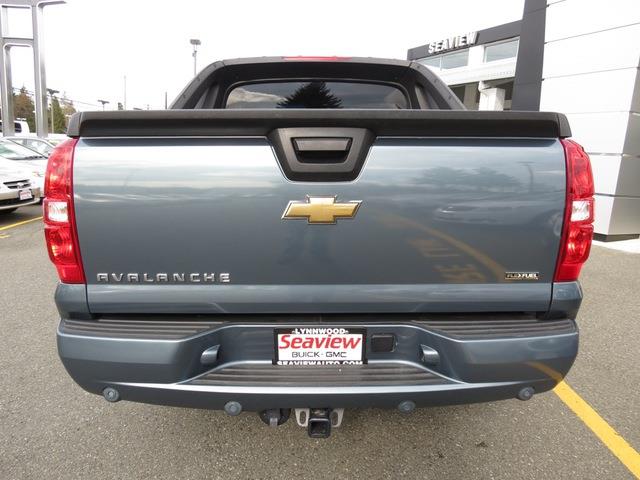 Chevrolet Avalanche 2008 photo 3