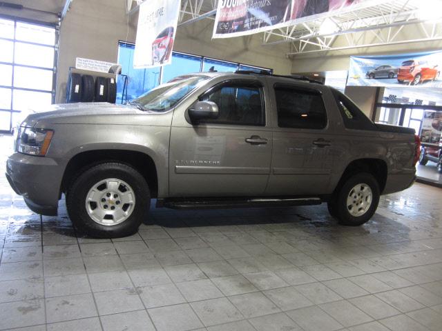 Chevrolet Avalanche 2008 photo 3