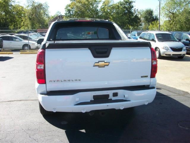 Chevrolet Avalanche 2008 photo 3