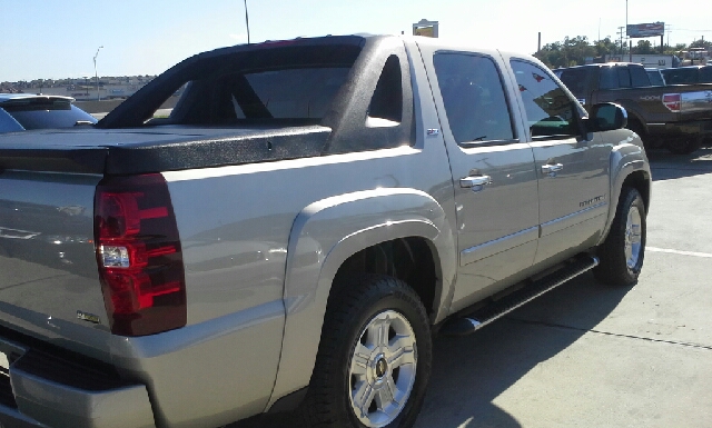 Chevrolet Avalanche 2008 photo 3