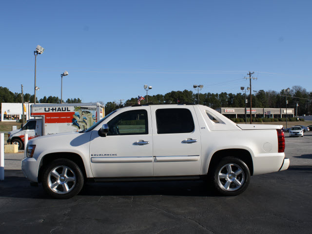 Chevrolet Avalanche 2008 photo 1
