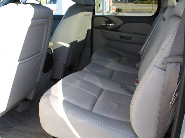 Chevrolet Avalanche 2008 photo 3