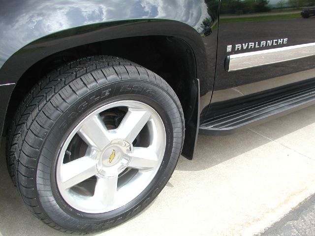 Chevrolet Avalanche 2008 photo 4