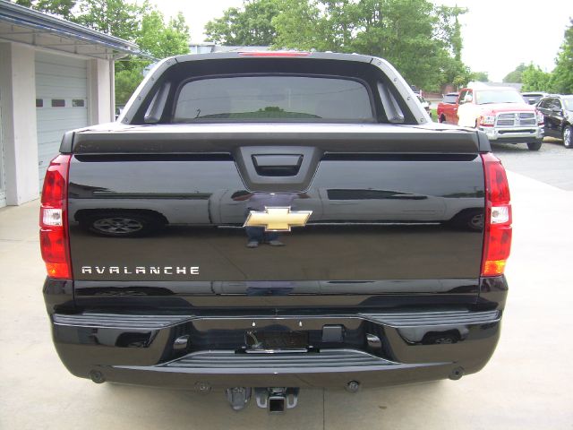 Chevrolet Avalanche 2008 photo 2