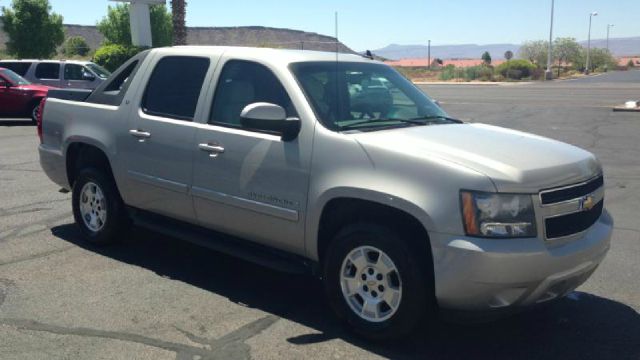 Chevrolet Avalanche 2008 photo 3