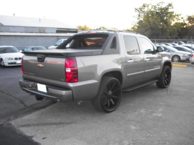 Chevrolet Avalanche 2008 photo 4