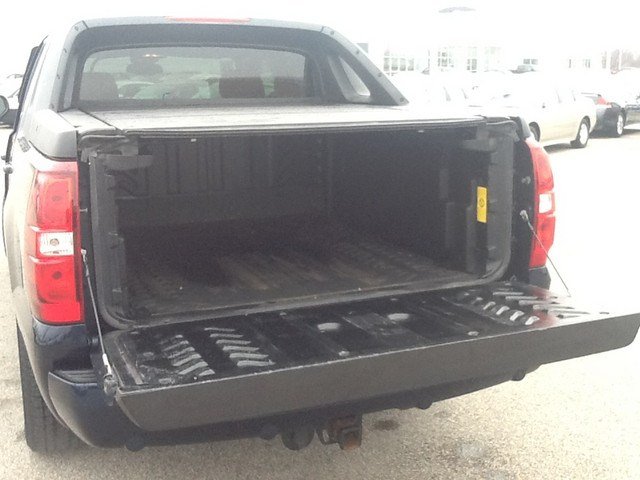Chevrolet Avalanche 2008 photo 3