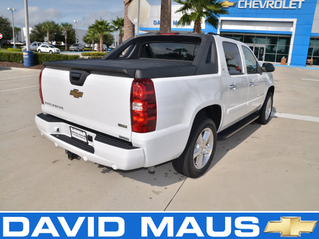 Chevrolet Avalanche 2008 photo 2
