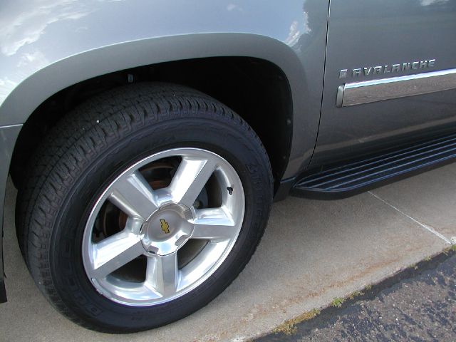 Chevrolet Avalanche 2008 photo 4