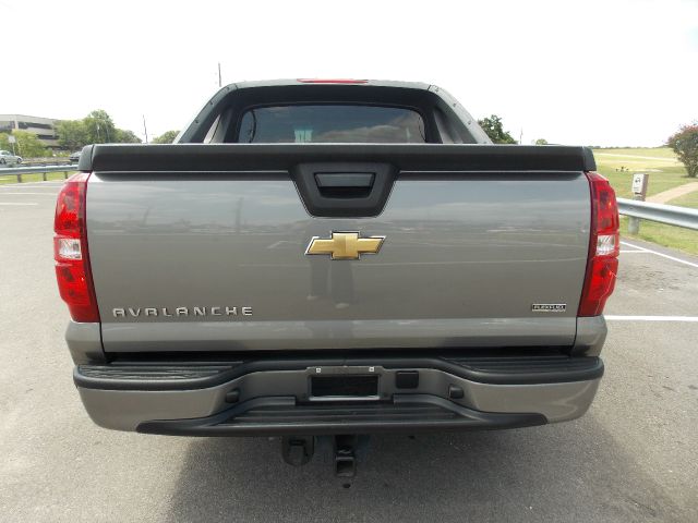 Chevrolet Avalanche 2008 photo 2
