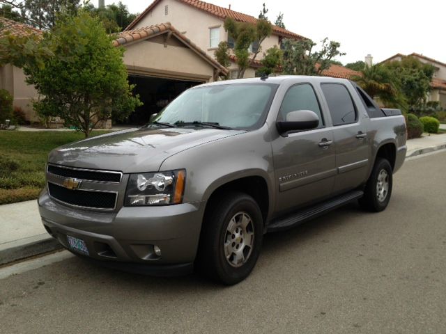 Chevrolet Avalanche 2008 photo 3