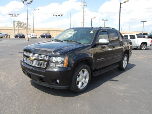 Chevrolet Avalanche SLE SLT WT Pickup