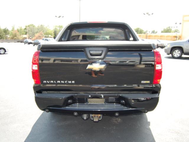 Chevrolet Avalanche 2008 photo 3