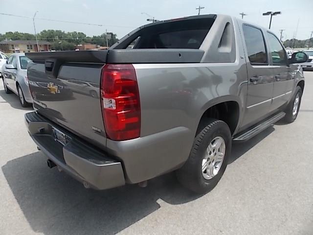 Chevrolet Avalanche 2008 photo 1