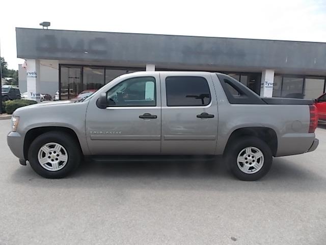 Chevrolet Avalanche 2008 photo 3