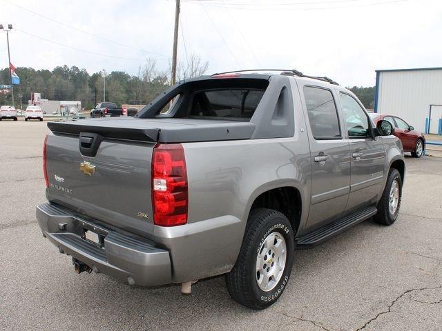 Chevrolet Avalanche 2008 photo 2