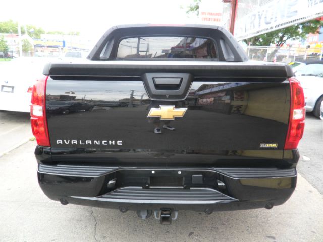 Chevrolet Avalanche 2009 photo 3