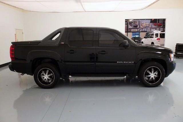 Chevrolet Avalanche 2009 photo 3