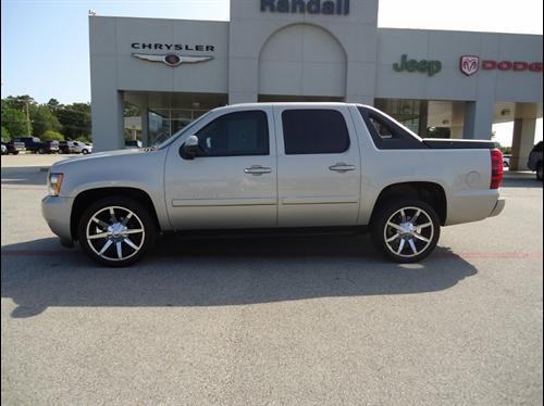 Chevrolet Avalanche 2009 photo 2