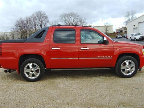 Chevrolet Avalanche 2009 photo 2