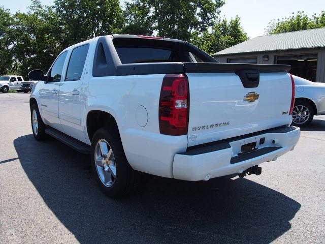 Chevrolet Avalanche 2009 photo 2