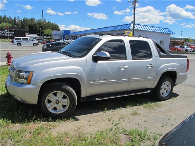 Chevrolet Avalanche 2010 photo 2