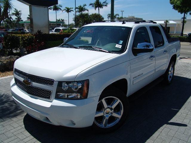 Chevrolet Avalanche 2011 photo 4