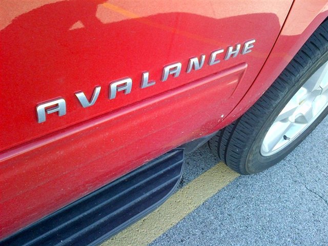 Chevrolet Avalanche 2011 photo 4