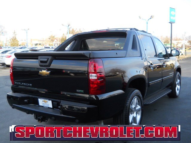 Chevrolet Avalanche 2011 photo 4