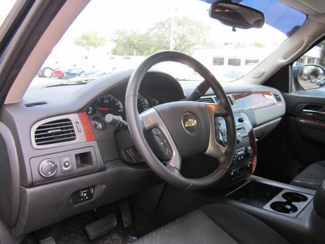 Chevrolet Avalanche 2011 photo 1