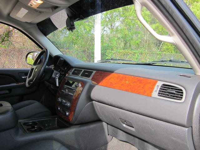 Chevrolet Avalanche 2011 photo 10