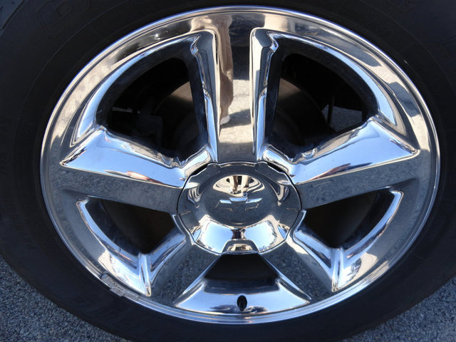 Chevrolet Avalanche 2011 photo 2