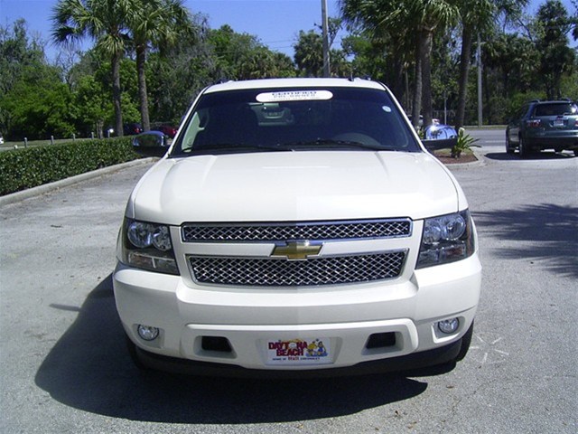 Chevrolet Avalanche 2011 photo 1